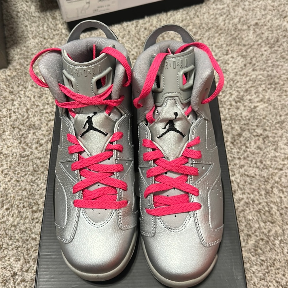 Jordan 6 Retro